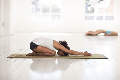 Yoga-Mudra, eine Haltung aus dem Yoga